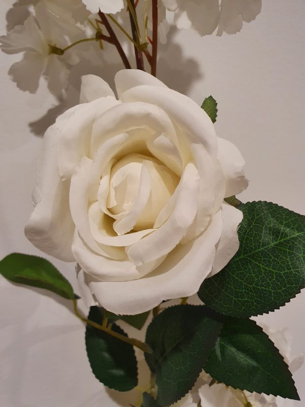 white rose garland 2 scaled